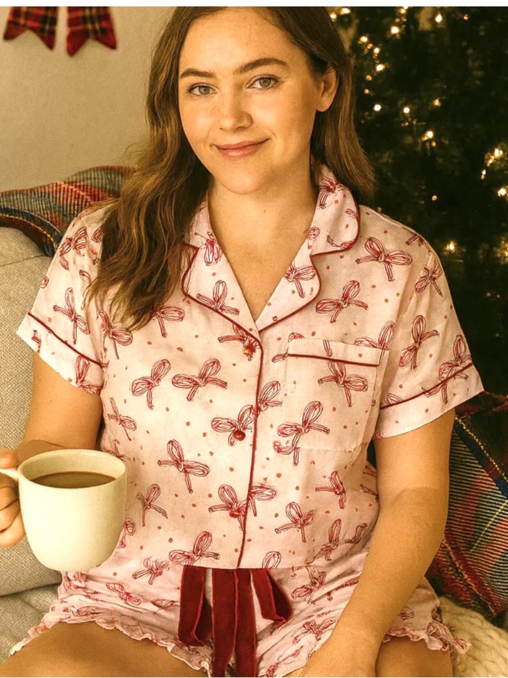 XL SIMPLY SOUTHERN CANDY BOW
HOLIDAY PJ SHORTS & BUTTON TOP
SET